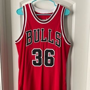 Chicago Bulls Basketball Jersey #36